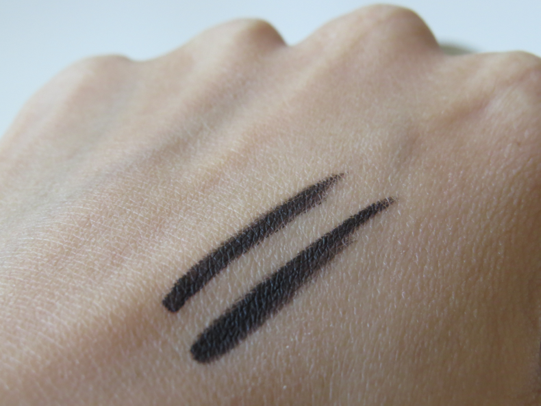 Delineador L'oréal infallible lacquer liner swatches