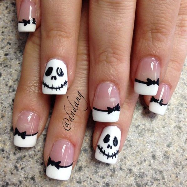 unhas para hallowen francesinha com fantasma