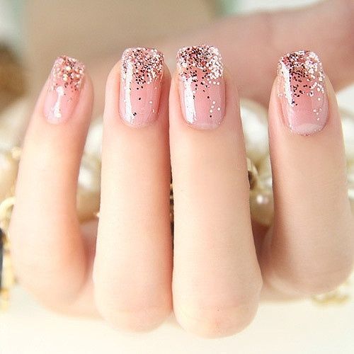 unhas para carnaval com glitter nas pontas