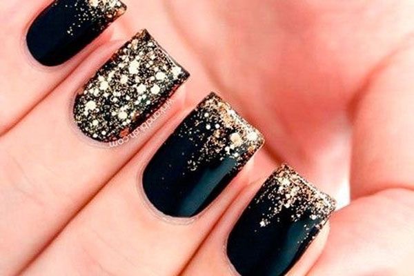 unhas para carnaval filha unica com glitter