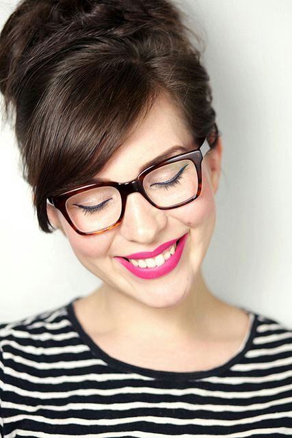dicas de maquiagem para quem usa oculos - delineado gatinho