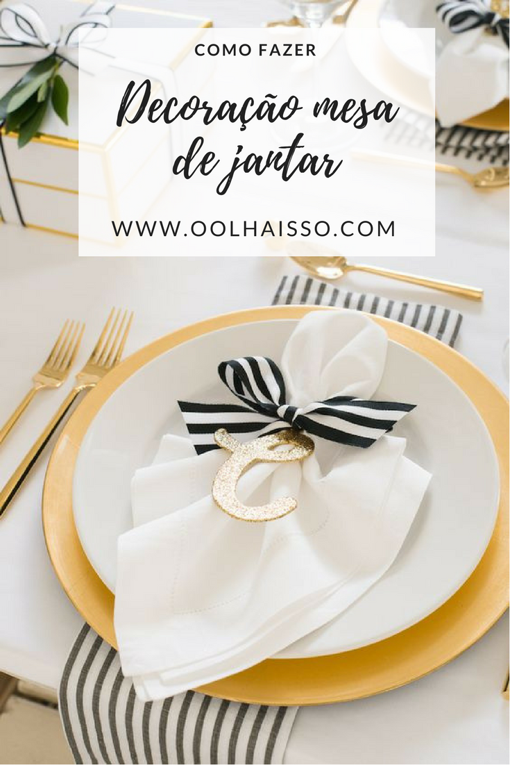 Decoração de mesa de jantar com guardanapo de tecido