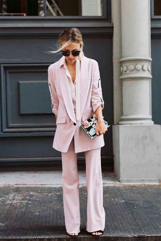 como usar cor de rosa no look trabalho terninho rose