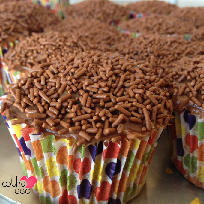 cupcake-de-cenoura-com-brigadeiro