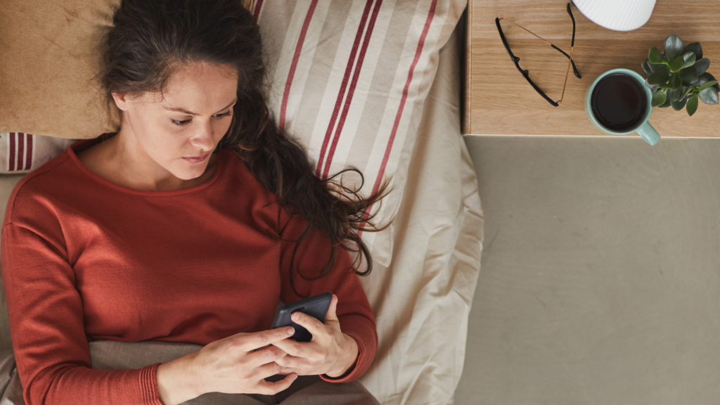 diminuir o uso do celular a noite faz bem para o sono