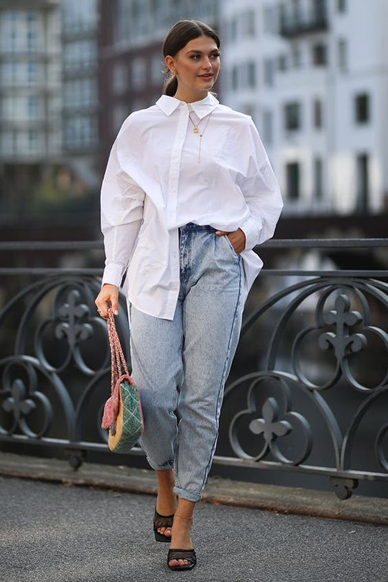 look de trabalho com camisa branca