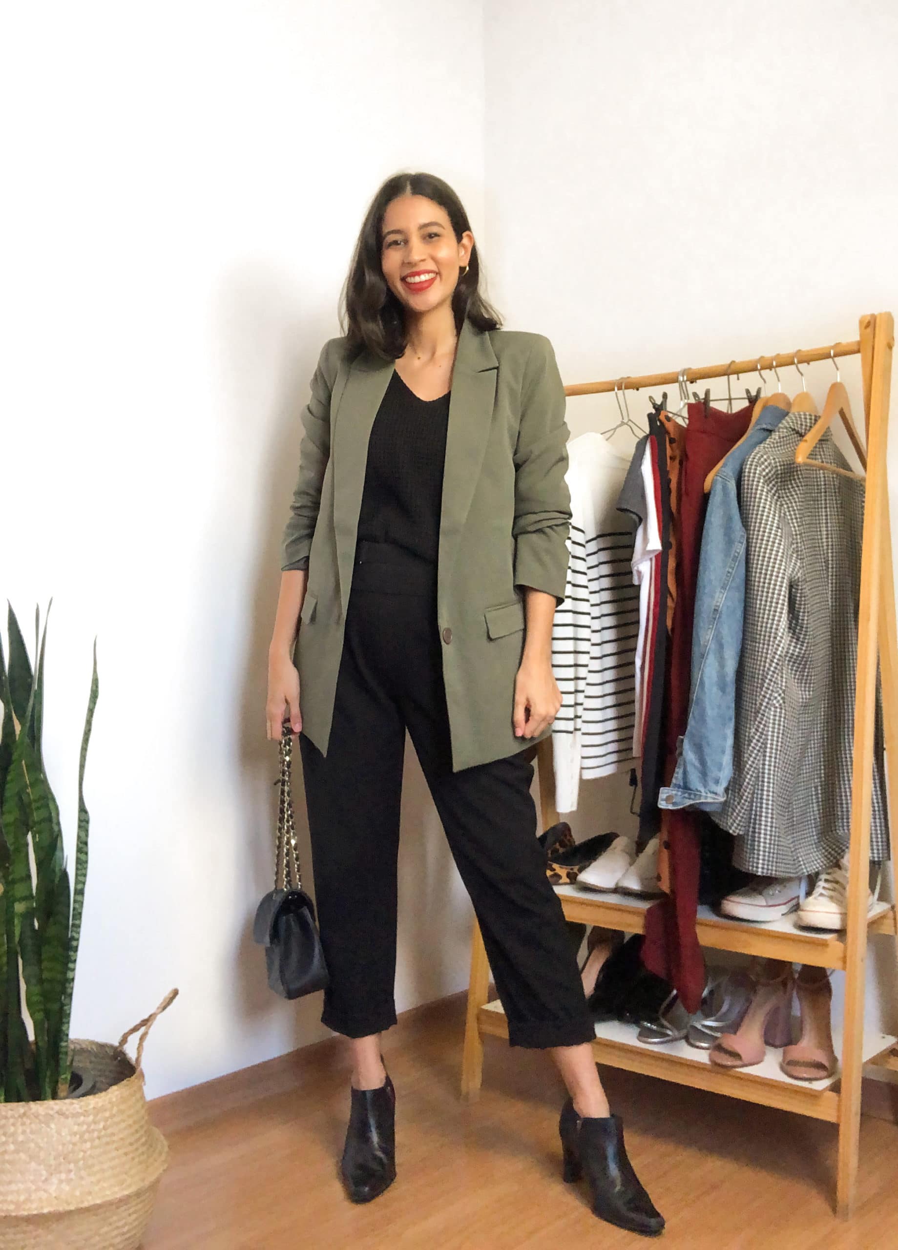 look-de-outono-all-black-blazer-verde